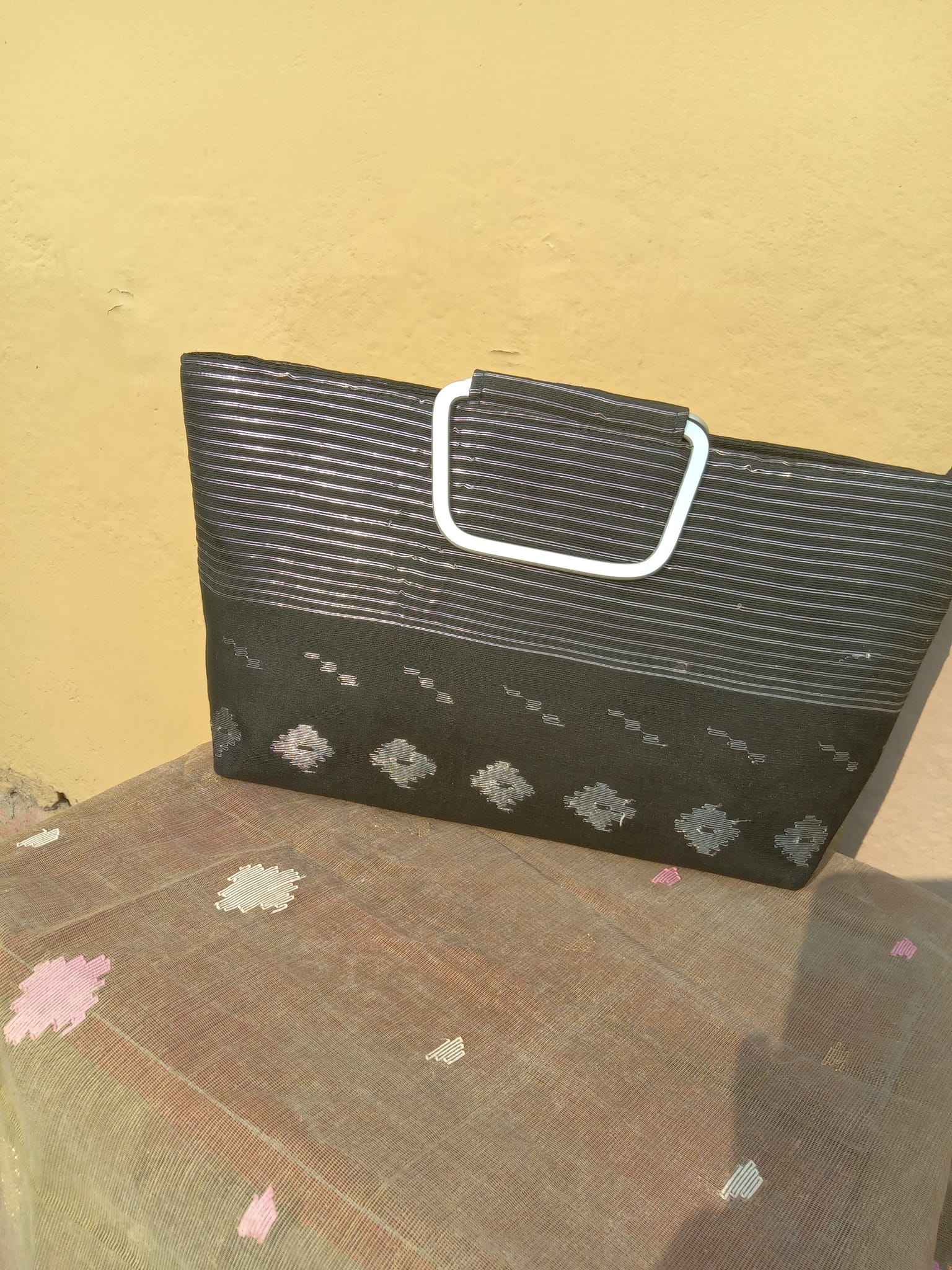 Jamdani Purse (Black With Silver Step)